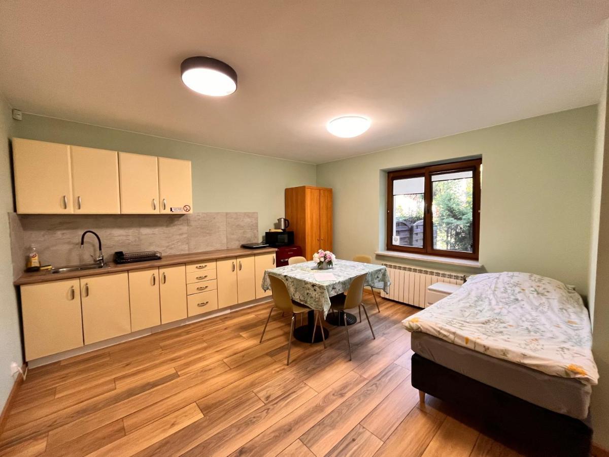 Green Albatros 48M With Bathroom 바르샤바 외부 사진