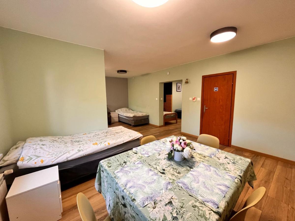 Green Albatros 48M With Bathroom 바르샤바 외부 사진